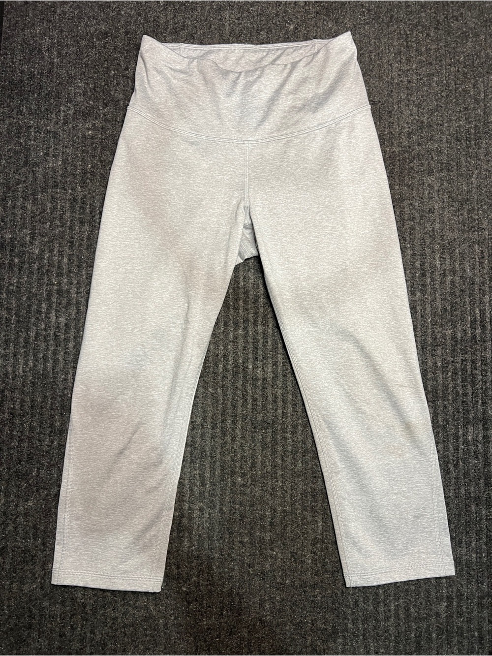 Old Navy Active Go-Dry Capri Leggings Womens Medium Gray Athletic